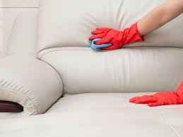 Cách vệ sinh sofa tại nhà đúng cách để sử dụng lâu dài